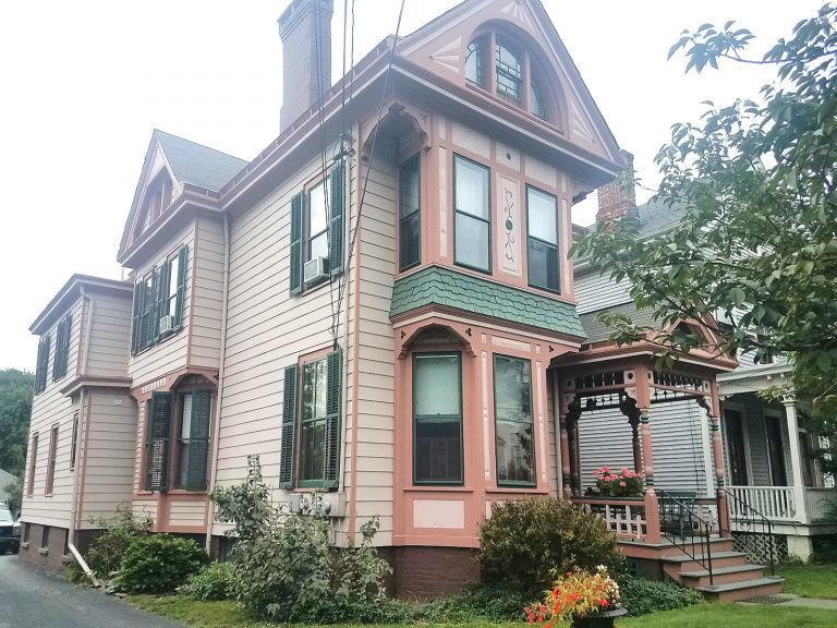 Read more about the article Poughkeepsie 2 BR Queen Anne Victorian Apartment