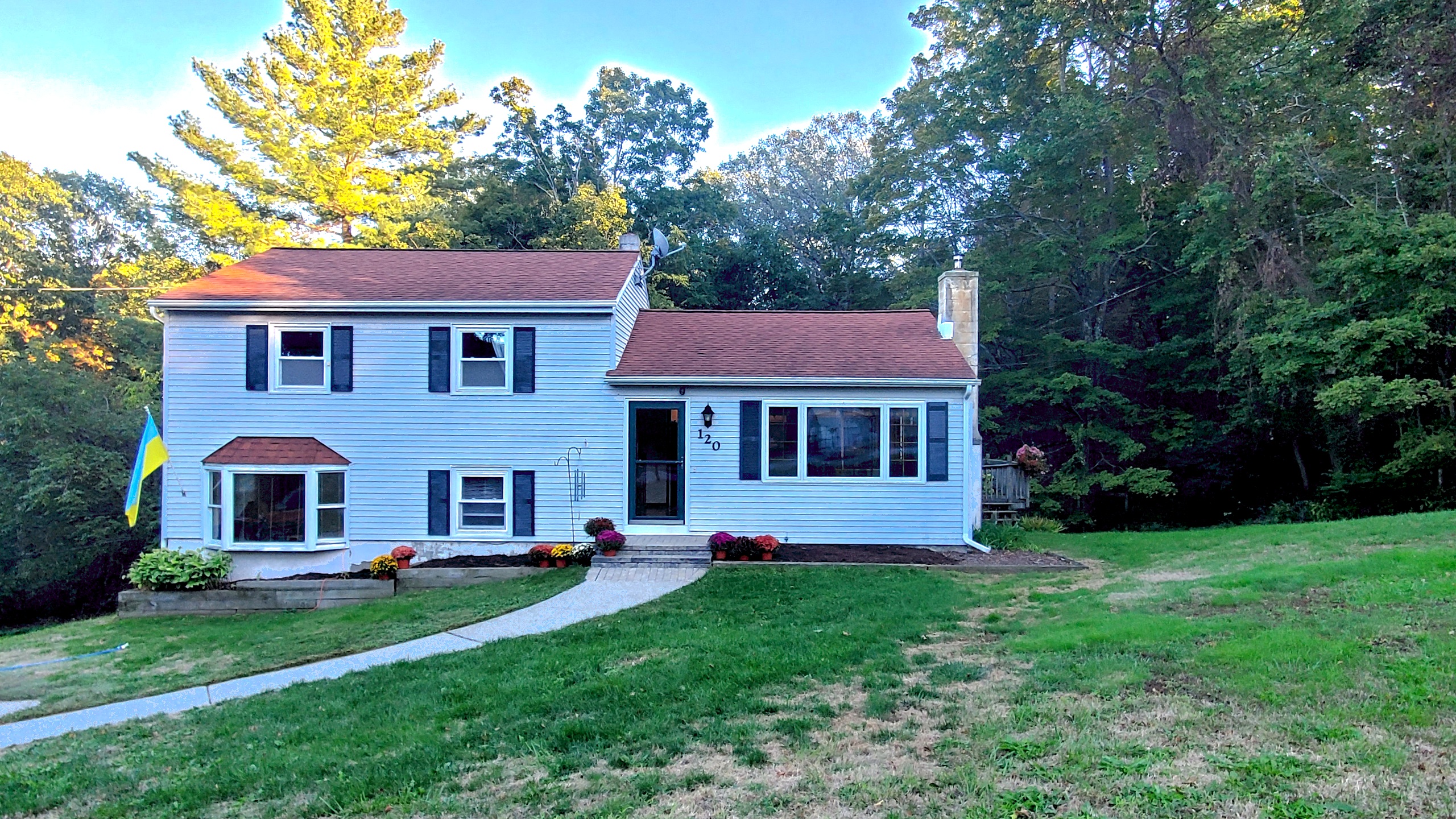 Read more about the article Handsome Millbrook 3 BR Split Level
